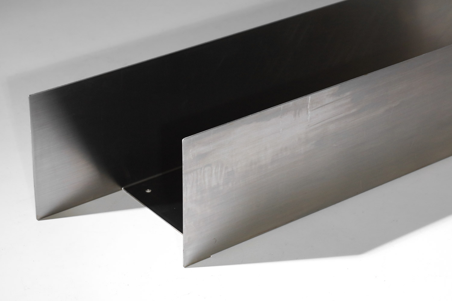 paire d'étagères bibliothèque murale en inox des années 70 - I690 paire d'étagères bibliothèque murale en inox des années 70 - I690