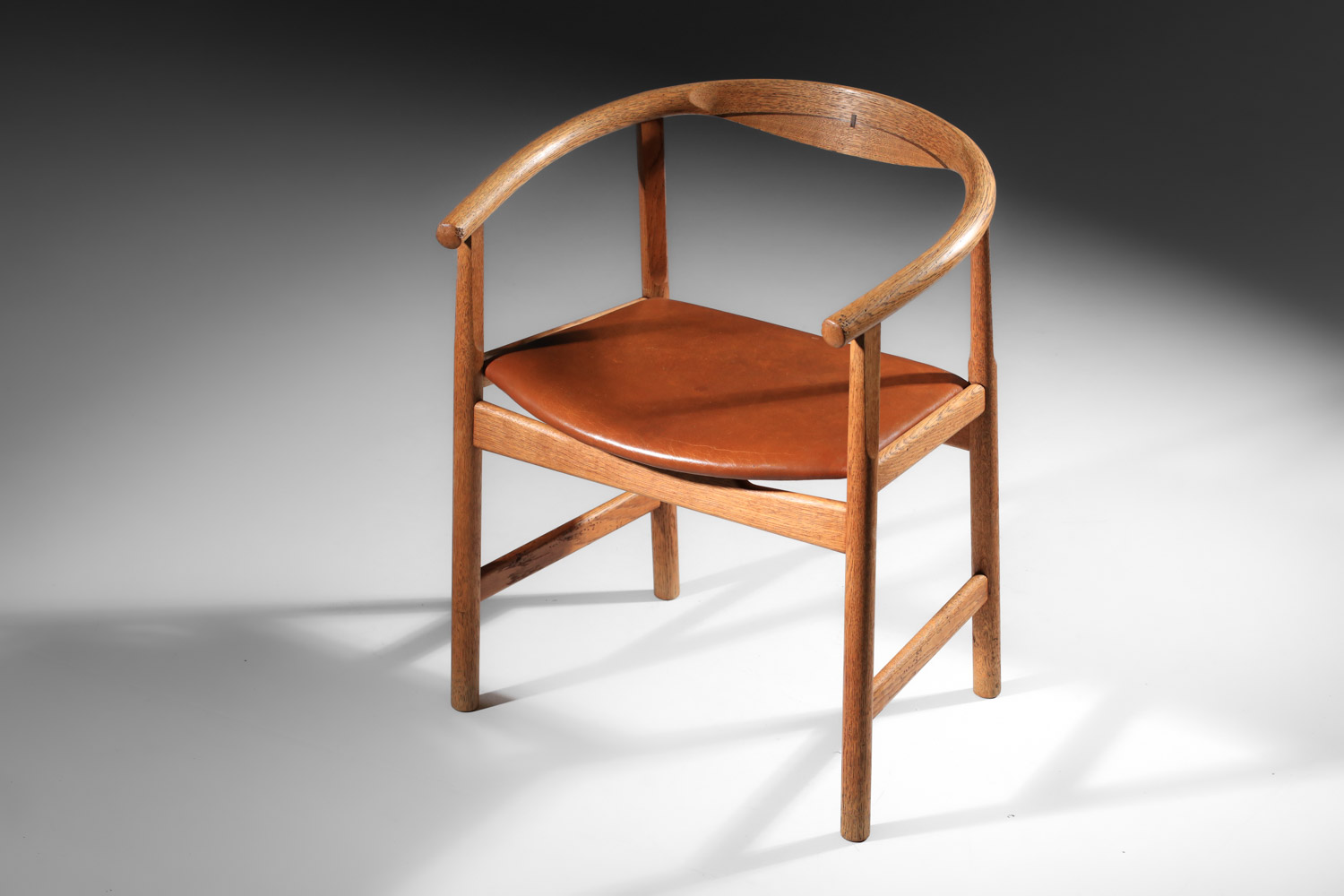 fauteuil de bureau hans wegner PP203 en chêne massif originale années 50 - J444 fauteuil de bureau hans wegner PP203 en chêne massif originale années 50 - J444