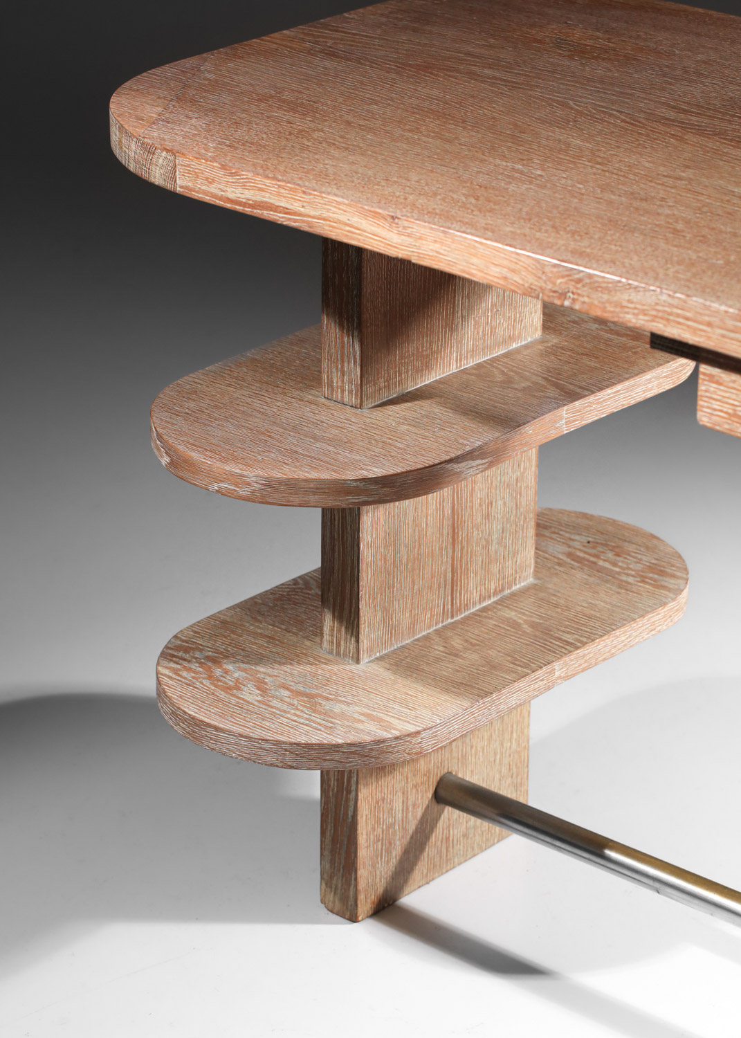 bureau moderrniste en chêne cérusé style jean michel frank années 40 - J431 bureau moderrniste en chêne cérusé style jean michel frank années 40 - J431