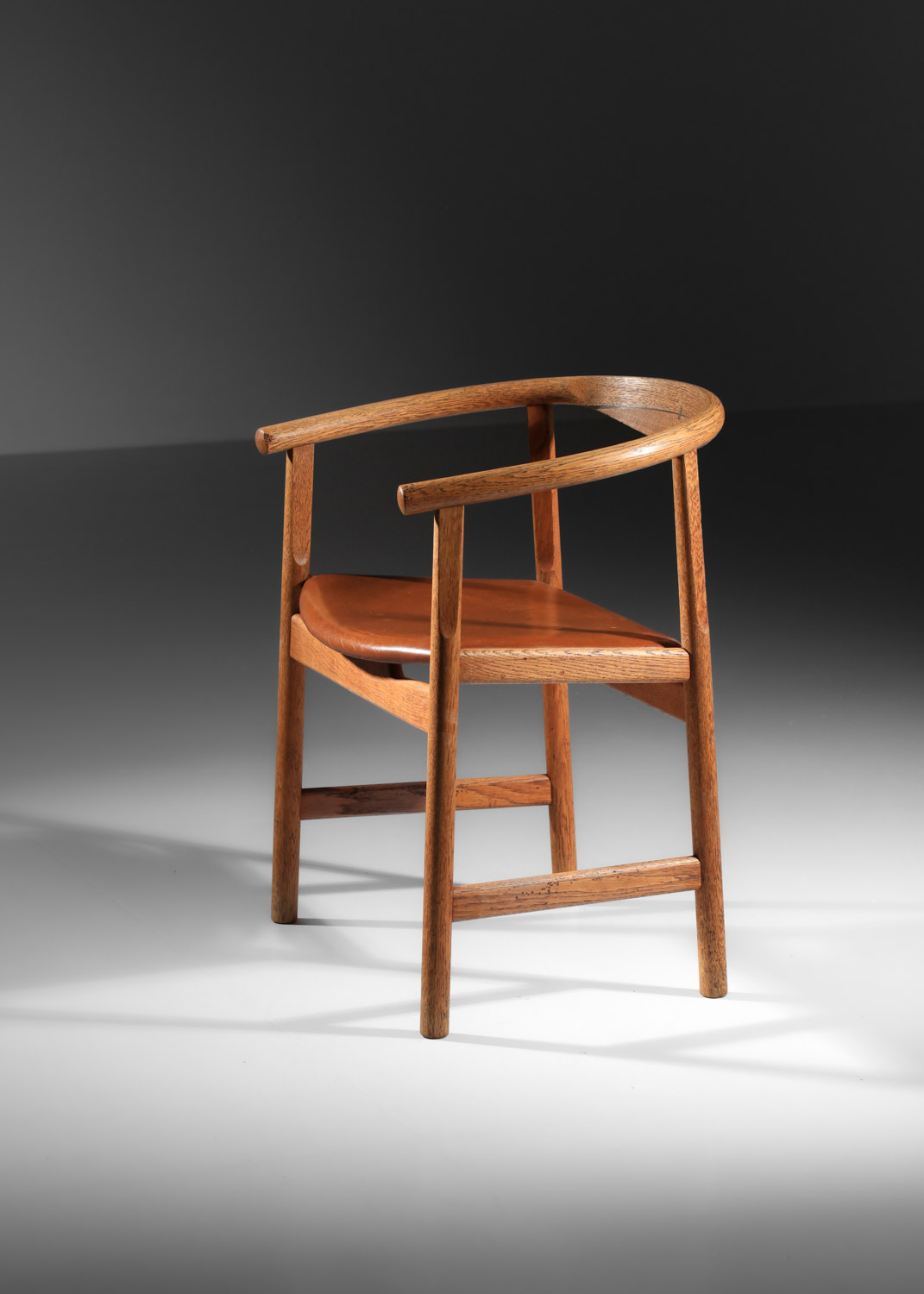 fauteuil de bureau hans wegner PP203 en chêne massif originale années 50 - J444 fauteuil de bureau hans wegner PP203 en chêne massif originale années 50 - J444