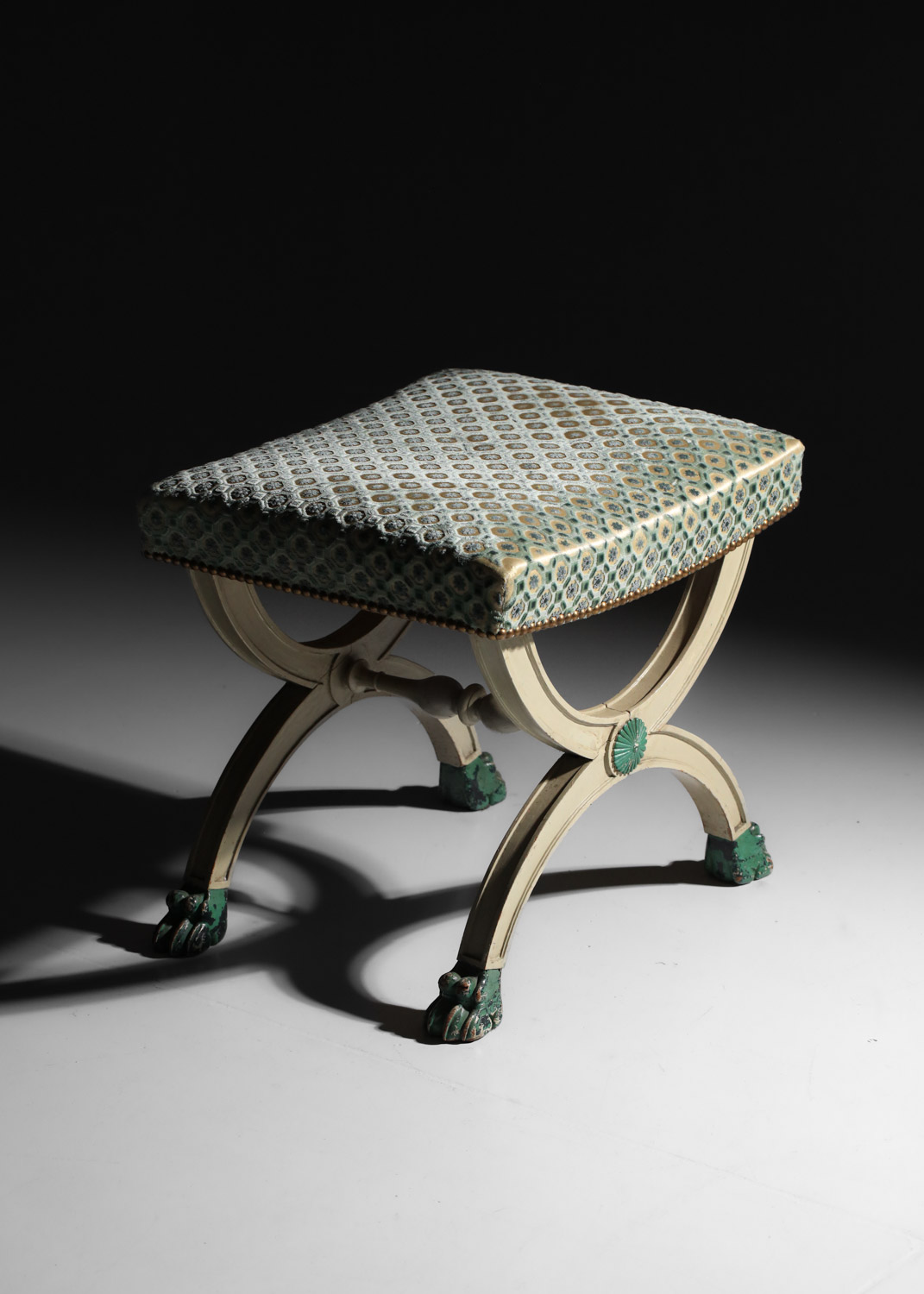 tabouret dagobert en bois peint et velours - J194 tabouret dagobert en bois peint et velours - J194