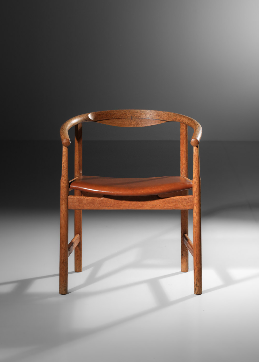 fauteuil de bureau hans wegner PP203 en chêne massif originale années 50 - J444 fauteuil de bureau hans wegner PP203 en chêne massif originale années 50 - J444