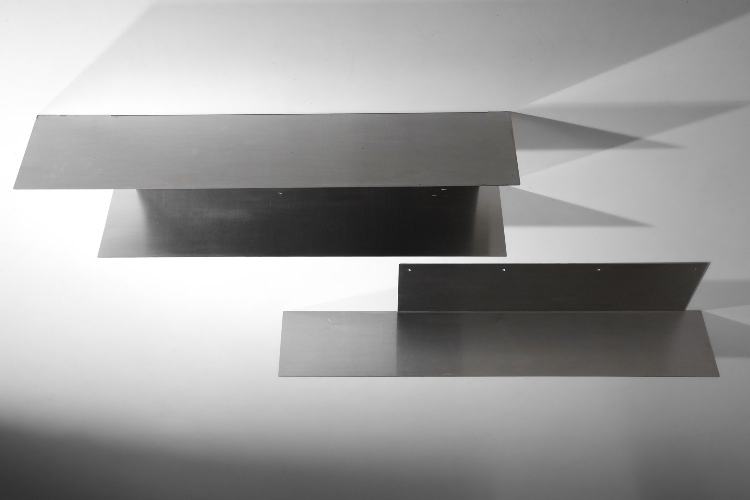 paire d'étagères bibliothèque murale en inox des années 70 - I690 paire d'étagères bibliothèque murale en inox des années 70 - I690