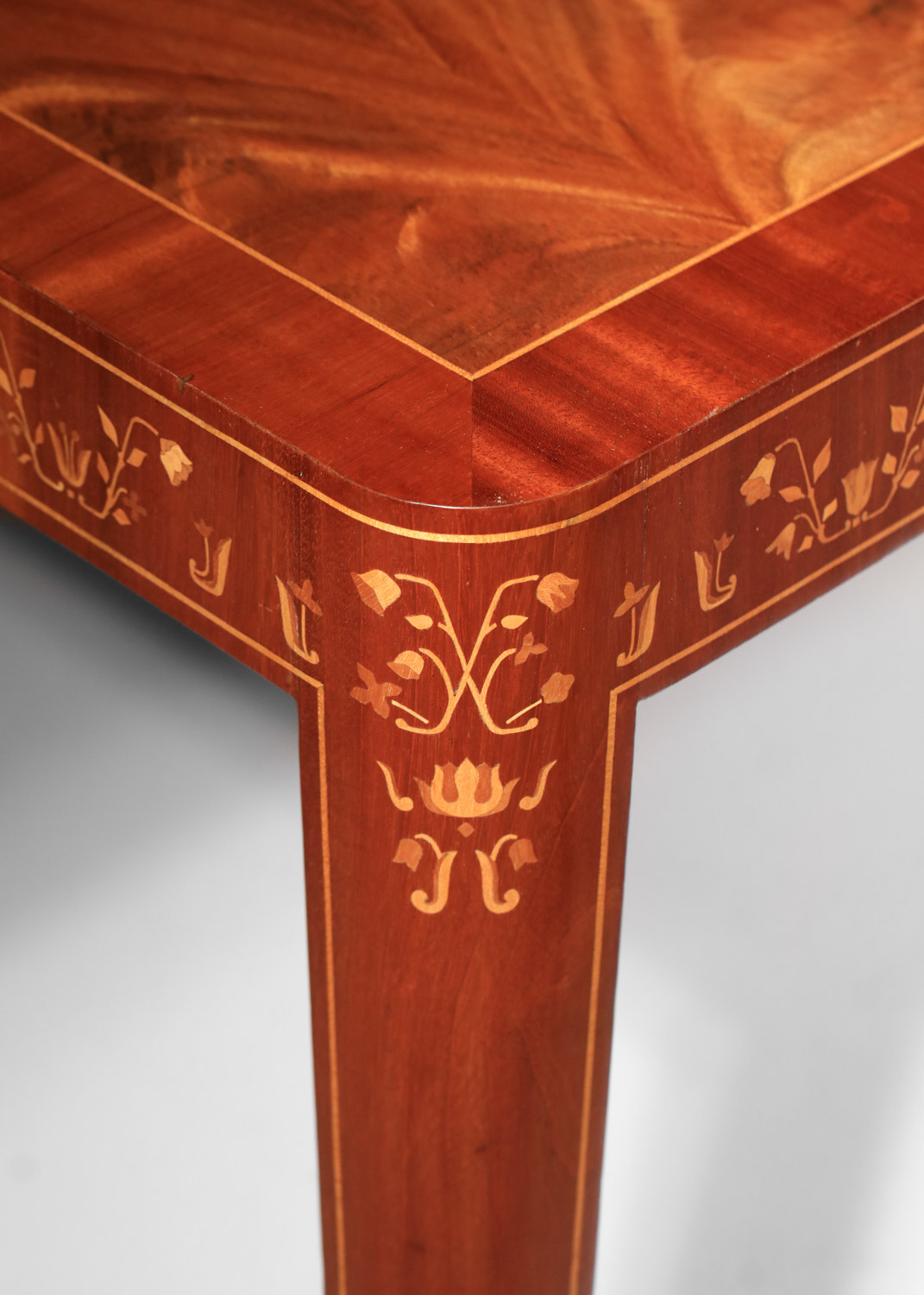 table à manger bureau suédoise Carl Cederholm marqueterie à décor floral - J206 table à manger bureau suédoise Carl Cederholm marqueterie à décor floral - J206