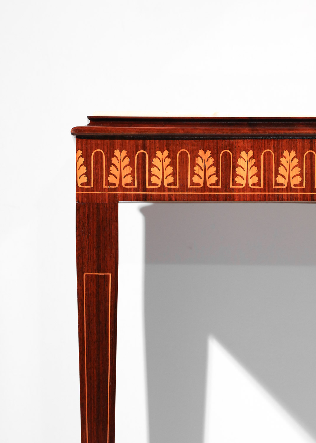 console itaienne attribué à paolo buffa marbre et marqueterie années 50 J327 console itaienne attribué à paolo buffa marbre et marqueterie années 50 J327