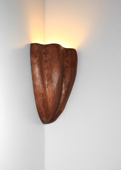 applique d'angle en bois sculpté par vincent vincent - VV126