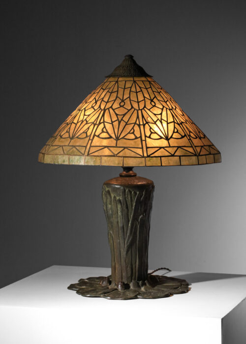 grande lampe de table liberty en bronze patiné et diffuseur en nacre style tiffany - J222