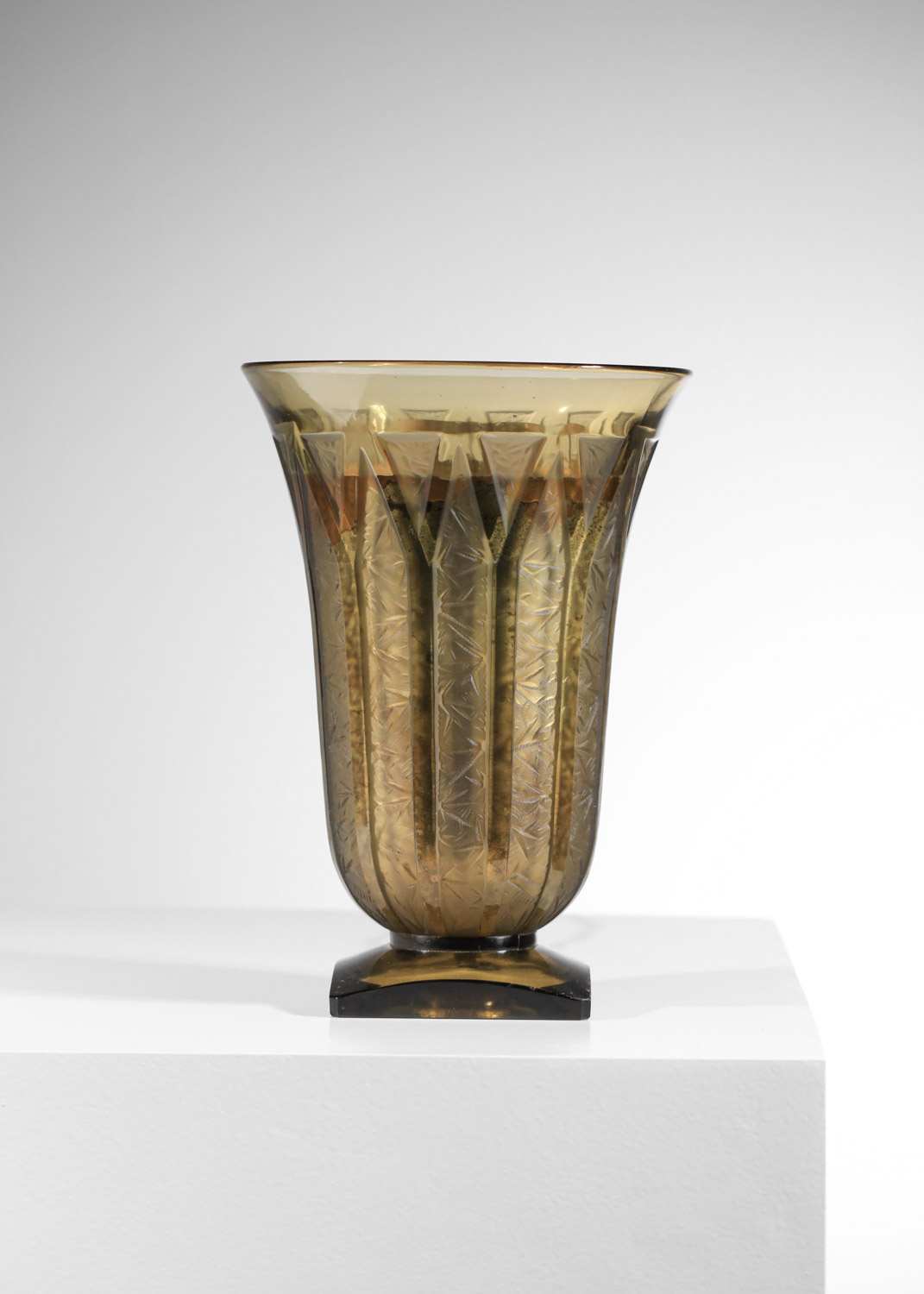 vasque lumineuse en verre moulé art déco lampe - J589 vasque lumineuse en verre moulé art déco lampe - J589