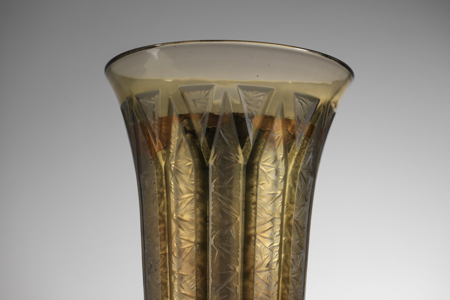 vasque lumineuse en verre moulé art déco lampe - J589 vasque lumineuse en verre moulé art déco lampe - J589