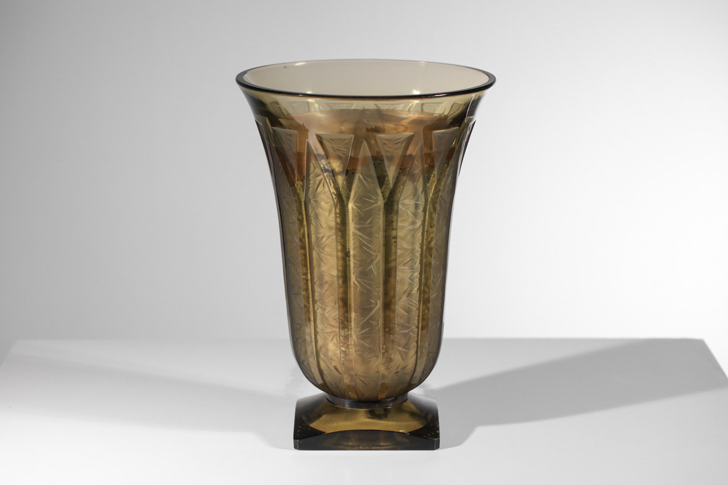 vasque lumineuse en verre moulé art déco lampe - J589 vasque lumineuse en verre moulé art déco lampe - J589