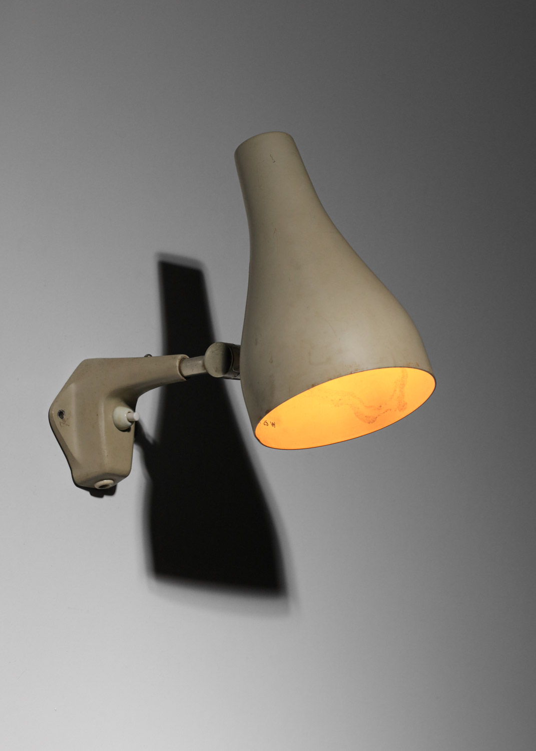 applique spot suedoise asea beige années 60- G643 applique spot suedoise asea beige années 60- G643