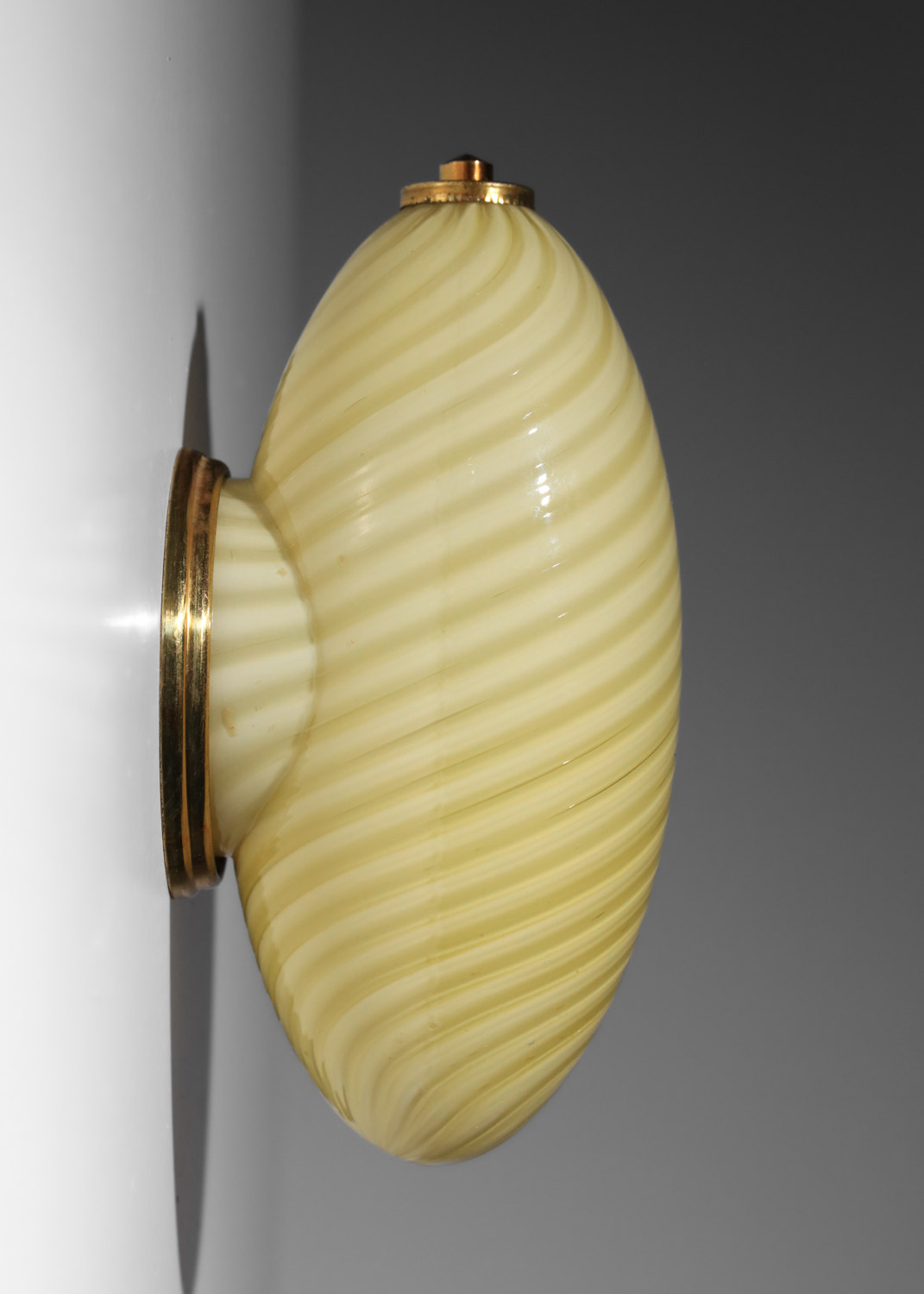 paire d'appliques italiennes verre de murano torssadé des années 60 beige - J633 paire d'appliques italiennes verre de murano torssadé des années 60 beige - J633