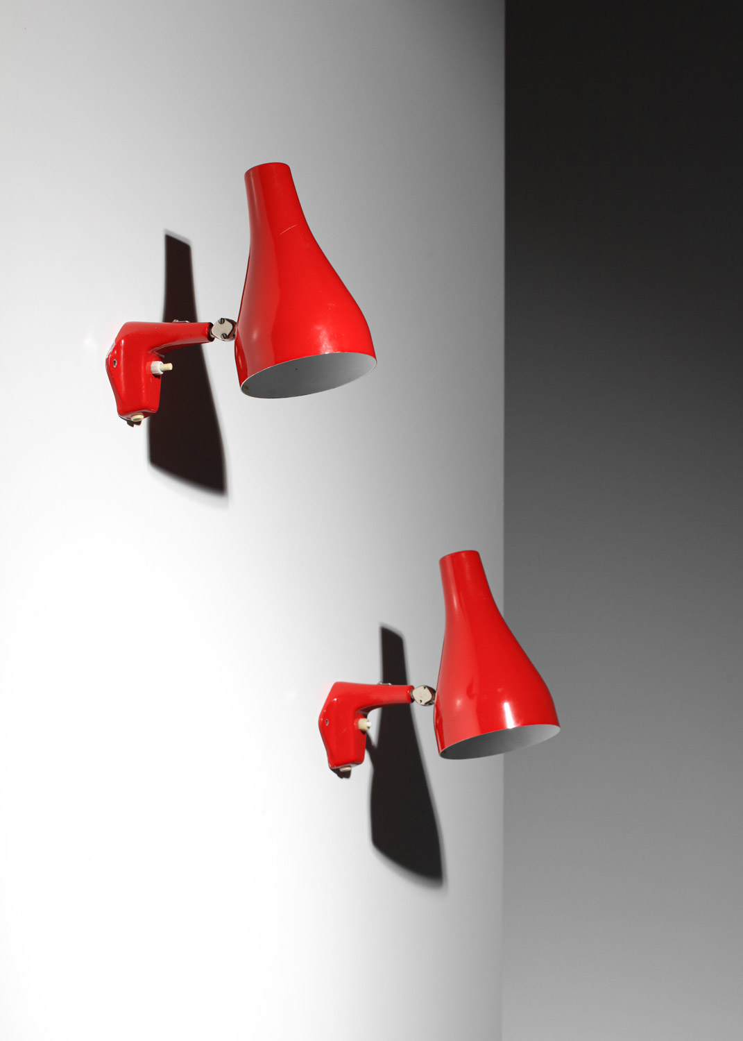 paire d'applique spots suedoises asea rouges années 60 -G107 paire d'applique spots suedoises asea rouges années 60 -G107