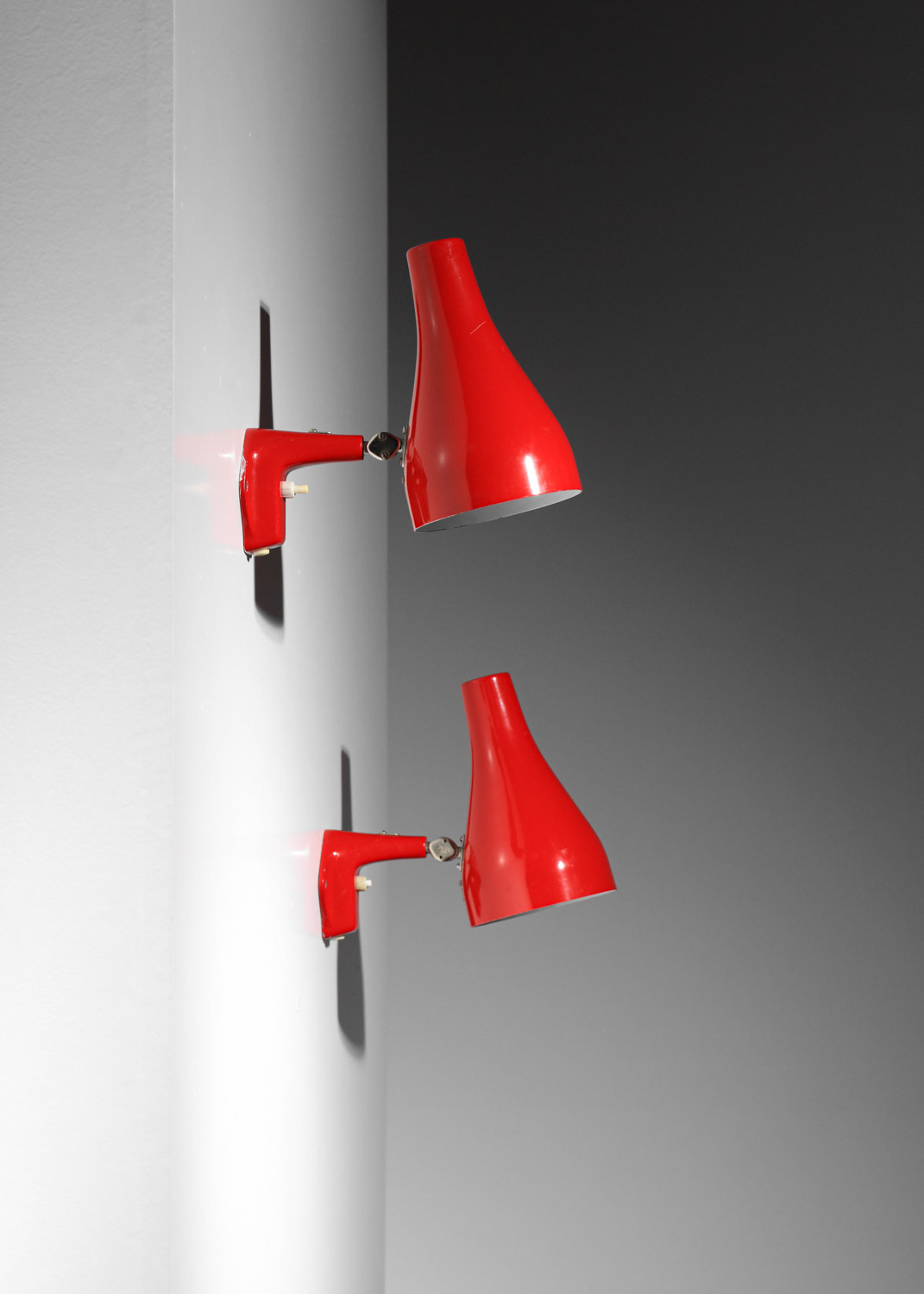 paire d'applique spots suedoises asea rouges années 60 -G107 paire d'applique spots suedoises asea rouges années 60 -G107