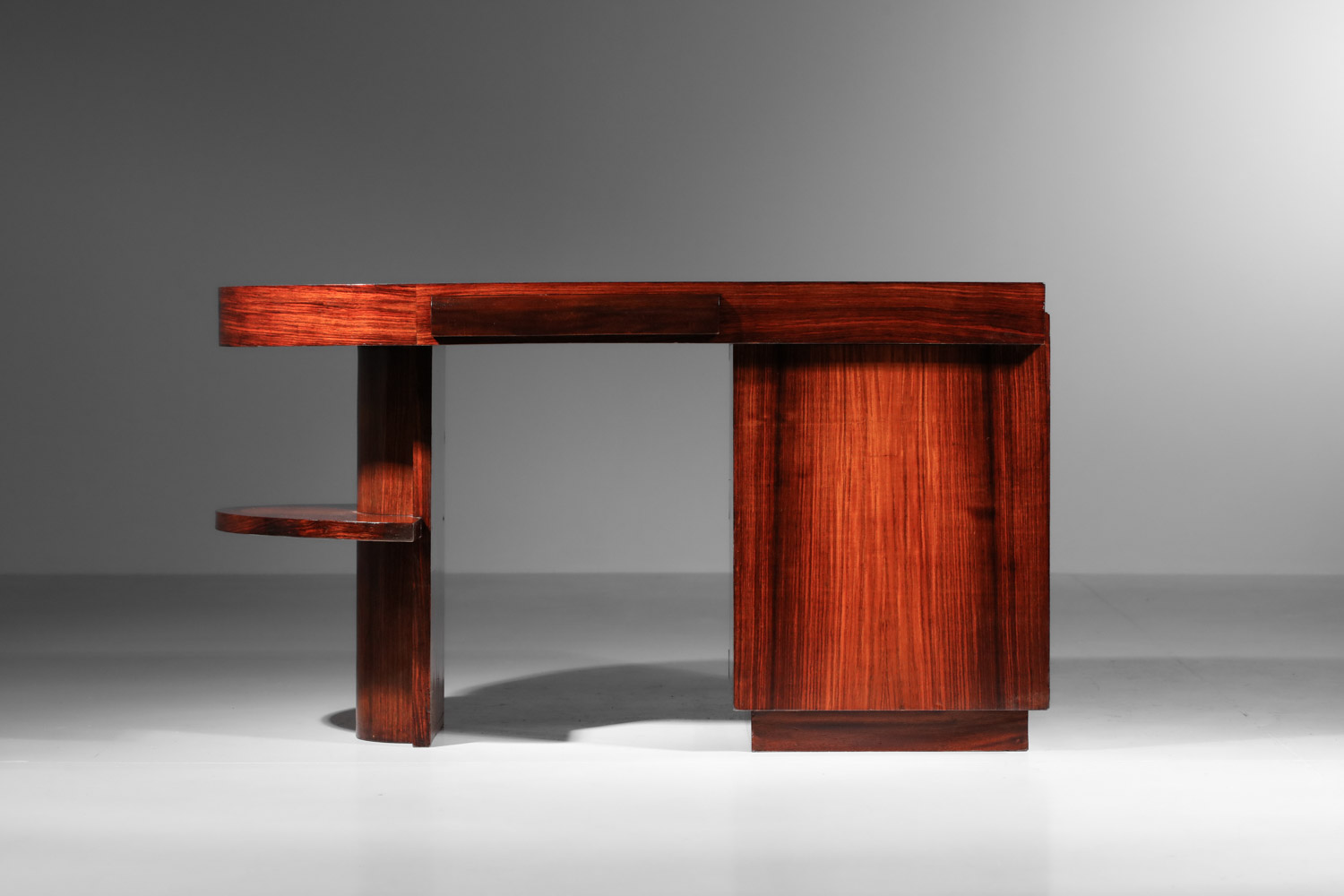 Bureau Art déco en palissandre arrondi asymétrique - I089 Bureau Art déco en palissandre arrondi asymétrique - I089